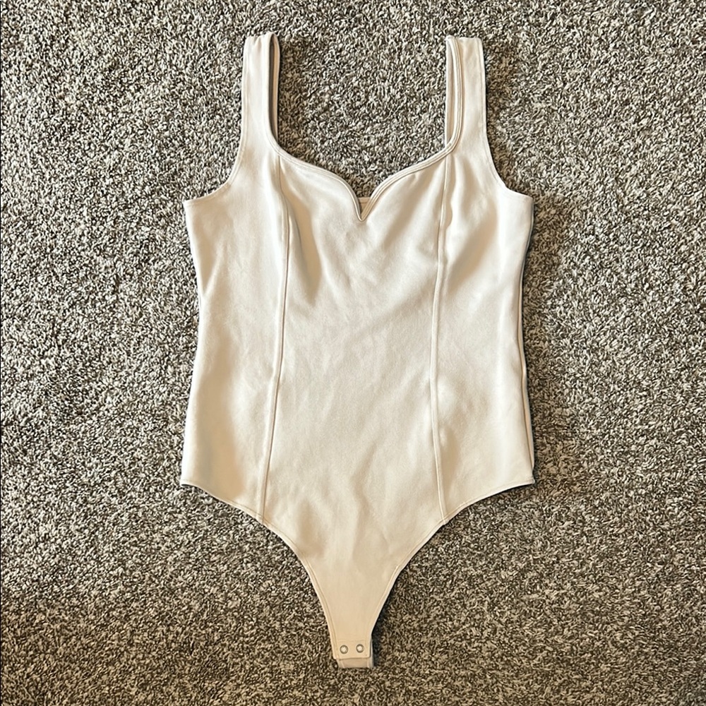Abercrombie Cream Bodysuit with Scoop Neckline and Fitted Silhouette